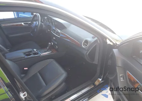 2013 Mercedes-Benz C 250 Luxury/Sport from USA, damaged, VIN WDDGF4HB1DA808311